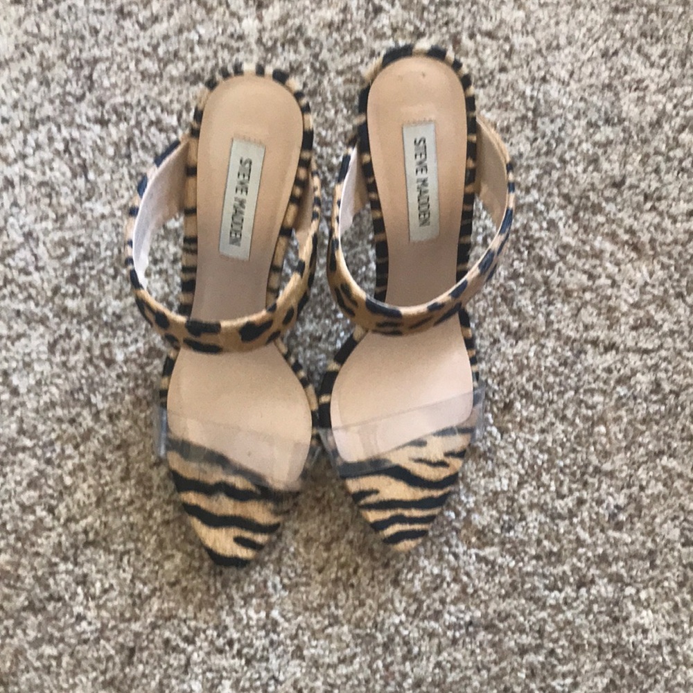 Feline heels